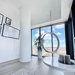 شقة White Sky 20 Hanza Tower- Free Parking شتشيتسين