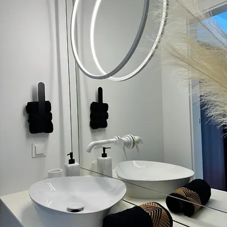 White Sky 20 Hanza Tower- Free Parking Διαμέρισμα *