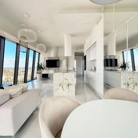 White Sky 20 Hanza Tower- Free Parking Estetino