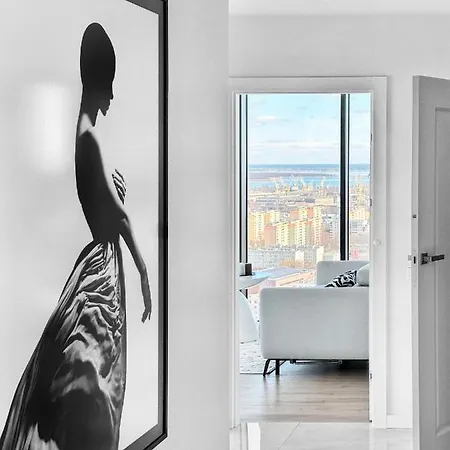 Apartamento White Sky 20 Hanza Tower- Free Parking *