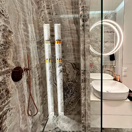 White Sky 20 Hanza Tower- Free Parking Apartamento