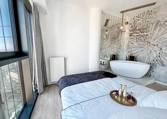 アパート White Sky 20 Hanza Tower- Free Parking