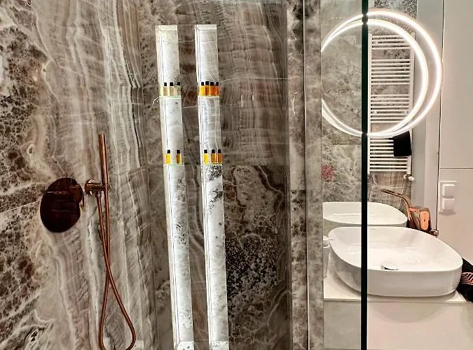 White Sky 20 Hanza Tower- Free Parking アパート